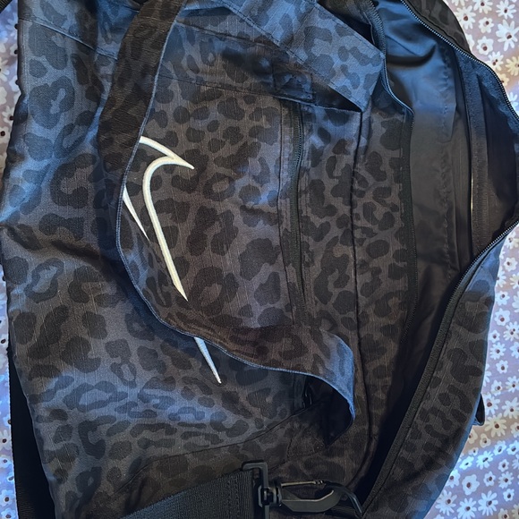 Stylish Black Leopard Print Men's Bag - Picture 1 of 1